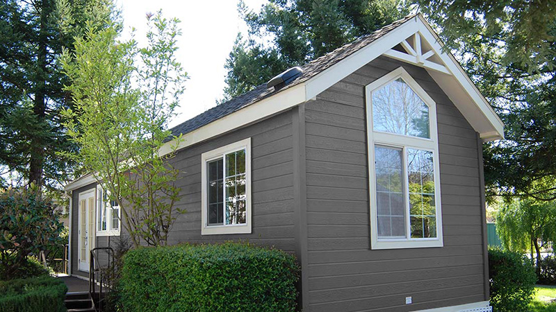 Detached Backyard Workspace Interior Finishing